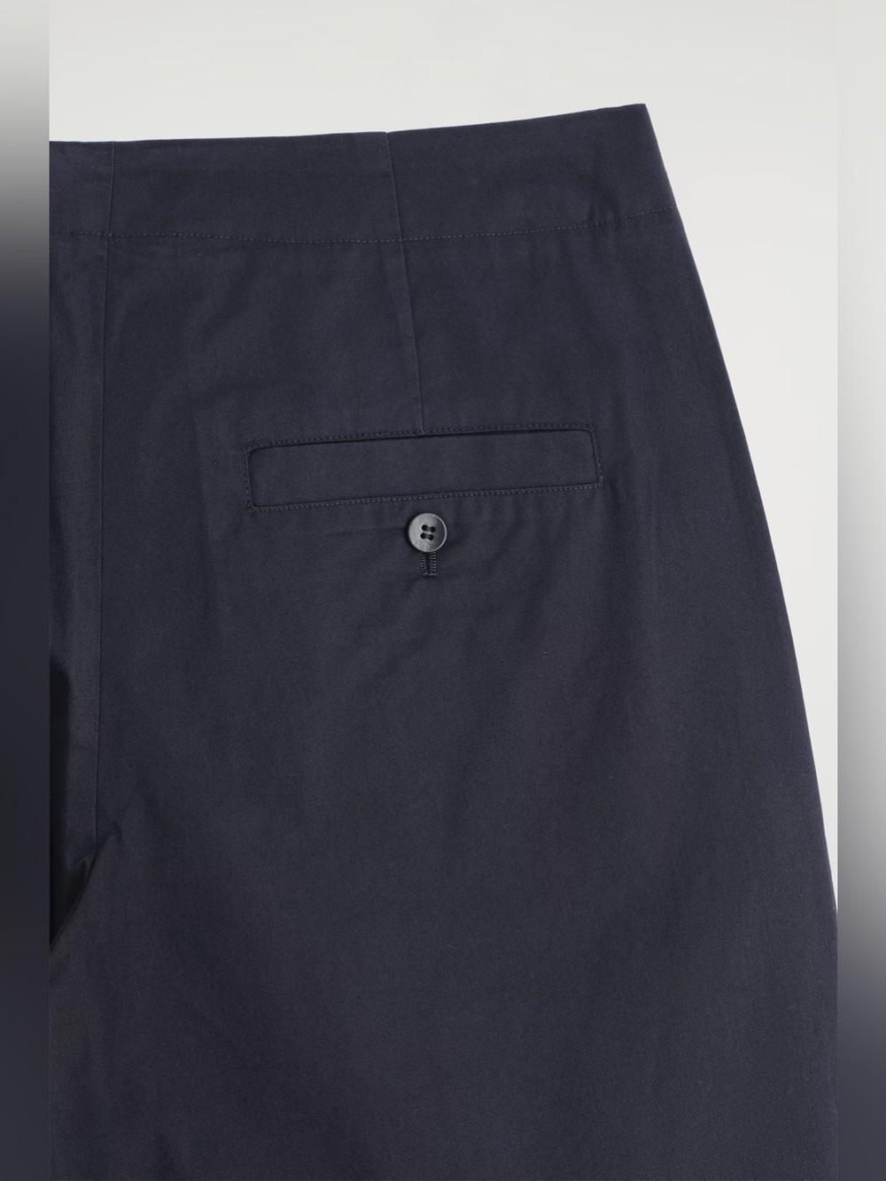 COS *NWT* Pleated Barrel Leg Navy Chinos - 6 - Picture 2 of 9